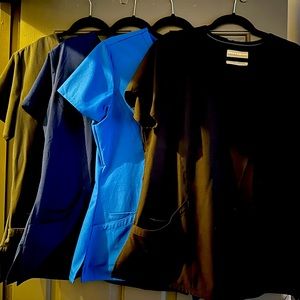 Skechers Black and Blue Women's Scrub Tops
and bottom sets.